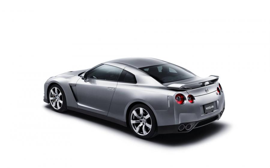  Nissan GT-R 2007 года  (фото 134 из 480)